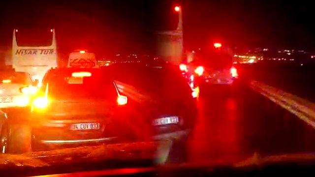 Pendik’te sağlık ekibinin zor anları! Emniyet şeridini kullanan araçlar ambulansa izin vermedi