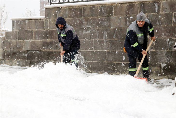 Erzurum'da karla mücadeleye 150 milyon liralık bütçe G3