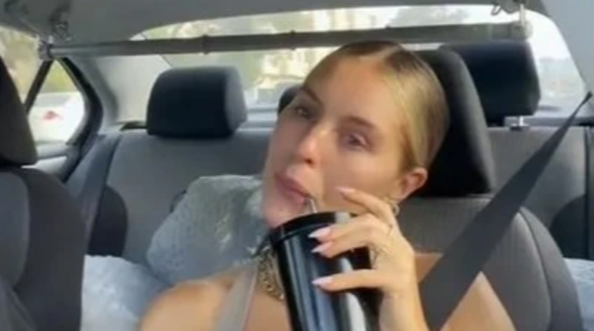 Dudak dolgusu bağımlılığı bulunan sosyal medya fenomeni Jade, pipetle su bile içemediğini söyledi