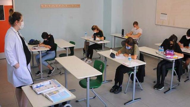 Son Dakika: Okullarda Omicron varyantı alarmı! Ders saatleri değişecek mi? Prof. Doç. Dr. Nafiz Koçak'tan dikkat çeken öneri