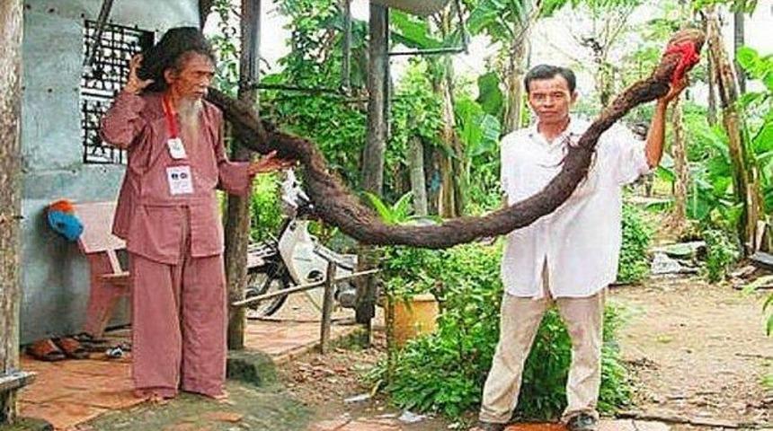 Dünyanın en tuhaf insanı! 50 yıl boyunca saçını hiç kestirmedi
