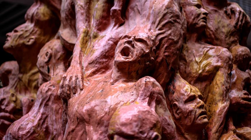 Hong Kong'da &Ccedil;in'deki Tiananmen Katliamı'nda &ouml;lenler anısına dikilen heykel kaldırıldı