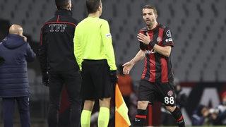 Caner Erkin sosyal medyayı birbirine kattı! Trabzonspor'a transfer mi oluyor?