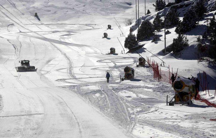 Yüzeyi buz tutan Ardıçlı Gölü'nde yeni sezon hazırlıkları başladı G3