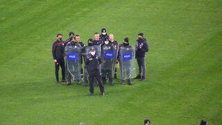 Son dakika: Maç sonu ortalık karıştı! Yeni Malatyaspor Kulübü Başkanı Adil Gevrek sahaya girdi