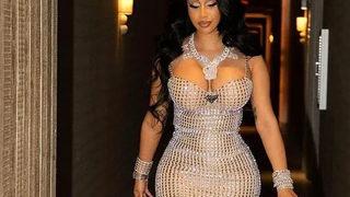 Cardi B striptizcilere 100 bin dolar saçtı