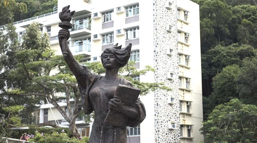 Hong Kong'da, &Ccedil;in'deki Tiananmen Katliamı'nda &ouml;lenler anısına dikilen iki anıt daha kaldırıldı