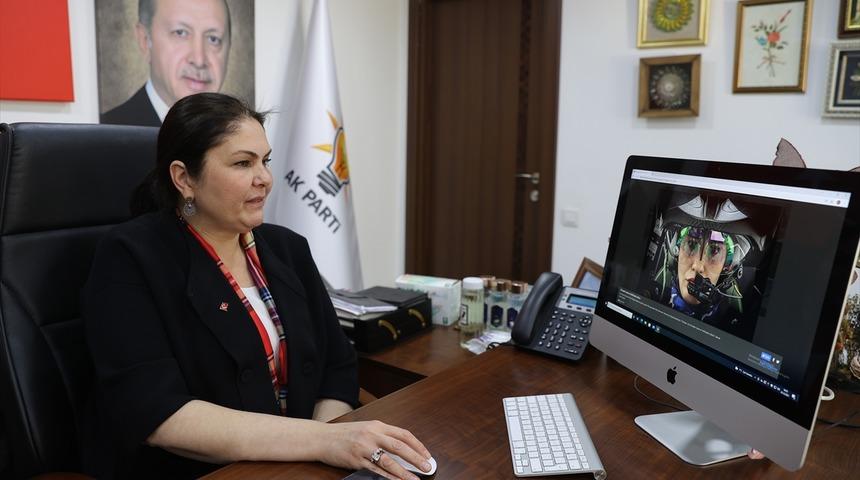 Edirne'de siyasi parti temsilcileri AA'nın "Yılın Fotoğrafları" oylamasına katıldı