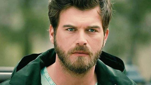 Kıvanç Tatlıtuğ adaşı Kıvanç Kasabalı ile buluştu! Hayranları ikilinin arasına girip dilek tutmak istedi