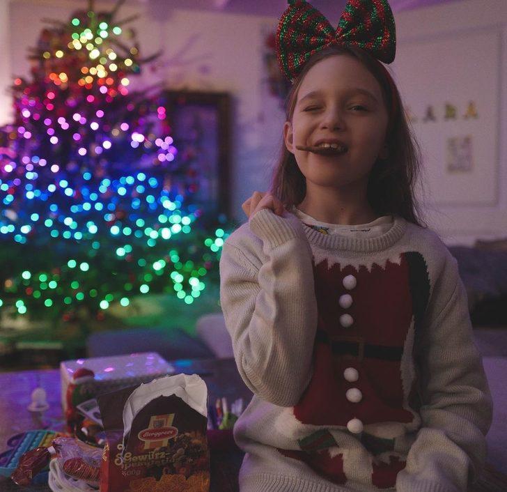 Meryem Uzerli'den kızları Lily ve Lara'yla yen yıl paylaşımı! "Tıpkı anneleri" G2