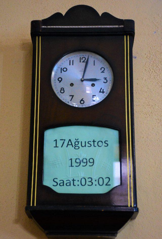 Kocaeli deki bu cami 390 yıldır ayakta, sırrı hala çözülemiyor! Dikkat çeken saat detayı 4