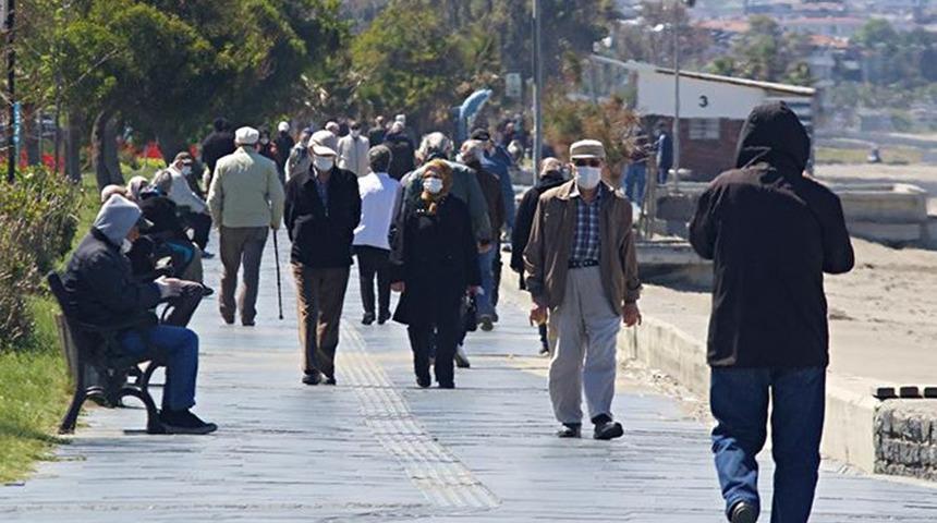 Son Dakika: Yeni varyantlar ortaya çıkar mı? Prof. Dr. Özlü'den tedirgin eden açıklama