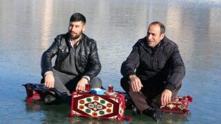 Çıldır Gölü dondu, Türkiye'nin en soğuk yeri Ardahan oldu! Eksi 30'u gördüler