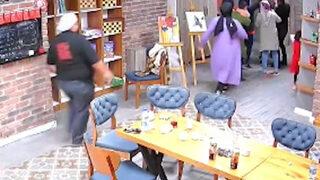 Son Dakika | Nefes borusuna yiyecek kaçtı! Kafe personeli 'Heimlich Manevrası' ile hayatını kurtardı