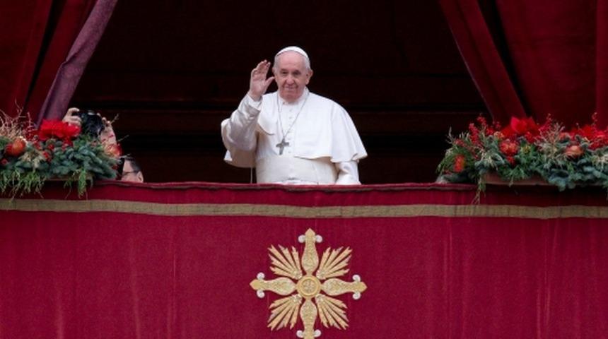 Papa Noel mesajında Suriye, Irak ve Yemen'i andı, trajedilere kayıtsız kalınmaması &ccedil;ağrısı yaptı