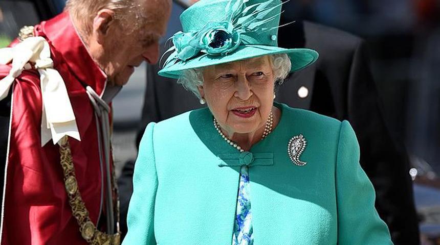 Kraliçe Elizabeth’in bulunduğu Windsor Kalesi’ne silahlı bir kişi izinsiz girdi