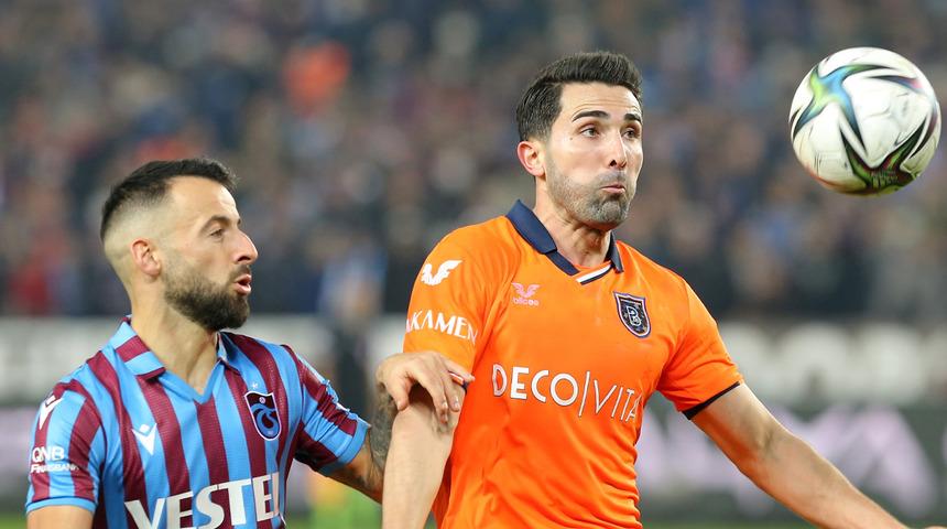 Son dakika: Trabzonspor-Başakşehir maçında olay! Hasan Ali Kaldırım'dan muhabire tepki sonrası Güntekin Onay'dan cevap!