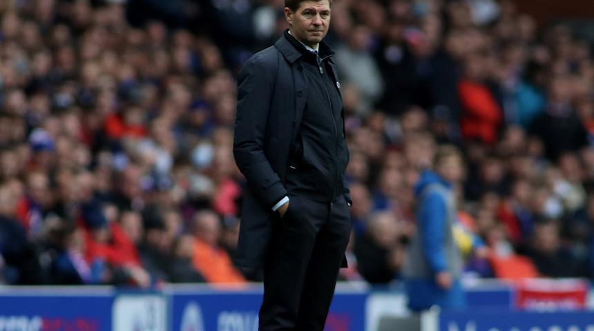 Steven Gerrard koronavirüse yakalandı