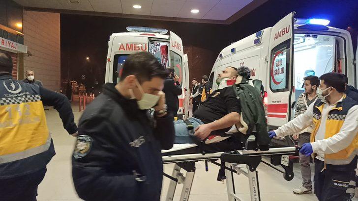 İnegöl'de otomobil, kırmızı ışıkta bekleyen araca çarptı; 6 yaralı G4