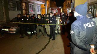 Son Dakika: Çocuklarının gözü önünde eşini bıçaklayarak öldürüp evi ateşe verdi