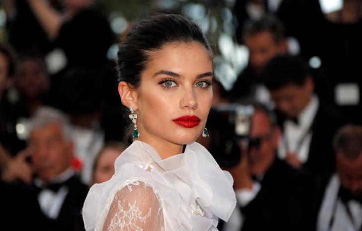 Victoria’s Secret modeli Sara Sampaio'dan taciz açıklaması G4