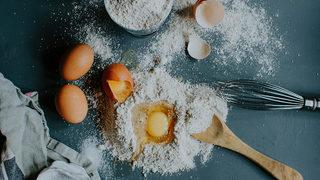 Bu tüyolarla un kavurmak çok kolay! Kavrulan unun topaklanmasını önlemek için neler yapılabilir?