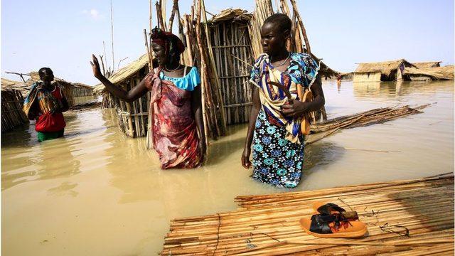 Güney Sudan'daki sellerde yüz binlerce insan evini terk etmek zorunda kaldı