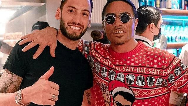 Hakan Çalhanoğlu'ndan Nusret'e: Misafirperverliğin için çok teşekkürler kral