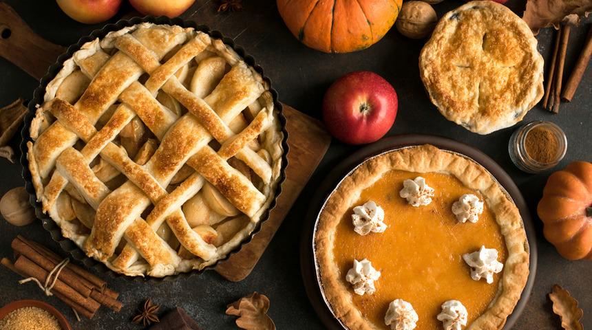 Kim demiş lezzetli tatlılar sağlıklı olmaz diye! Yılbaşı sofralarınızı şenlendirecek 4 yılbaşı tatlısı