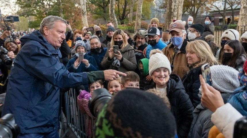 Omicron: New York'ta kapalı mekanlara girmek isteyen 12 yaş &uuml;st&uuml; kişilere aşı zorunluluğu