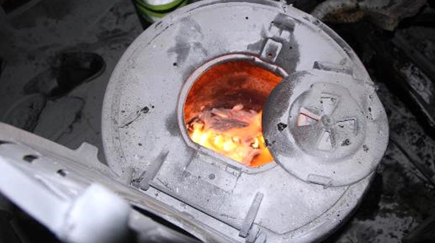 Son dakika: Sobayı tinerle tutuşturmaya çalışan 10 yaşındaki Doğan yanarak hayatını kaybetti