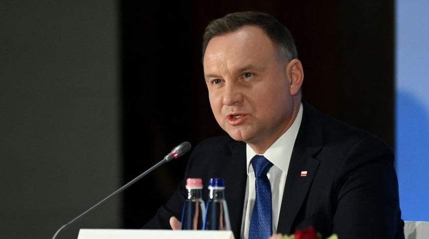Polonya cumhurbaşkanı eleştirilen basın &ouml;zg&uuml;rl&uuml;ğ&uuml; yasasını veto etti