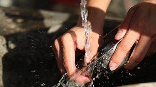 Ellerinizi kimyasal deterjanlarla mahvetmeyin! Organik elde yıkama bulaşık deterjanı tarifleri