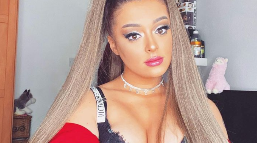 Bikini için şişman olduğunu söyleyenlere meydan okudu! Mayolu paylaşımıyla sosyal medyada olay yarattı