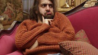 Ezber bozan hareket! Bartu Küçükçağlayan sahneye etekle çıktı