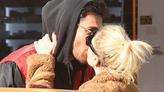 Ünlü oyuncu Burcu Binici, milli basketbolcu Muhammed Mustafa Baygül ile dudak dudağa görüntülendi