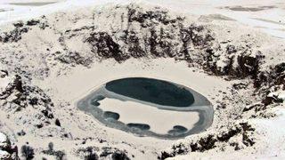 Sivas’ın Zara ilçesindeki göller buz tuttu! Ortaya benzersiz manzaralar çıktı