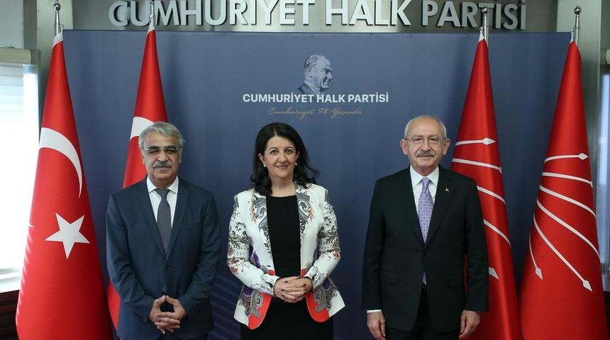 Erken se&ccedil;im: HDP eş başkanları Sancar ve Buldan, Kılı&ccedil;daroğlu ve Babacan&rsquo;la g&ouml;r&uuml;şt&uuml;; se&ccedil;im &ouml;nergesi verilmesini &ouml;nerdi