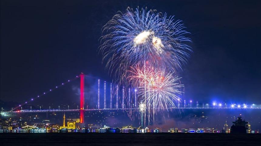 SON DAKİKA | Omicron varyantı Türkiye'de yayılıyor! Yılbaşı için korkutan uyarı: Vaka sayısını patlatacak