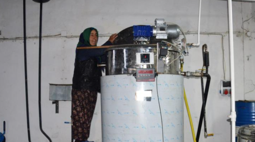 Evinin alt katında başladı, seri üretime geçti! Hücreleri yeniliyor