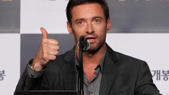 Hugh Jackman koronavirüse yakalandığını duyurdu
