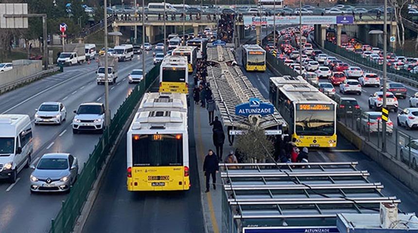 Tüm İstanbulluları ilgilendiriyor! İBB'den yılbaşı için toplu ulaşım kararı