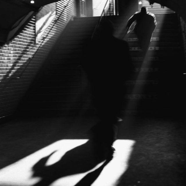 Ressam kocası Hugh Weiss ile geceleri Paris'i gezecek, sokak sahneleri çekecekti. 1955'te çektiği Metro'dan Bir Çıkış isimli fotoğrafı.