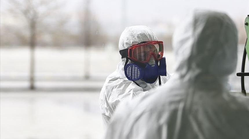 Avrupa'da Omicron endişesi! İngiltere, İtalya ve İsviçre'de koronavirüs vaka sayılarında yeni rekor