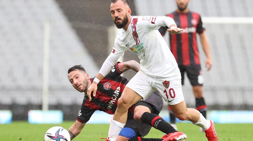 Son dakika... Emre Belözoğlu yönetimindeki Başakşehir ilk transferini Emre Çolak ile yaptı!