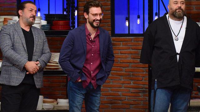 MasterChef'te eleme adayı kim oldu? Anneleri sürpriz yaptı! 29 Aralık Çarşamba MasterChef dokunulmazlık ve ödül oyunlarını kimler kazandı?