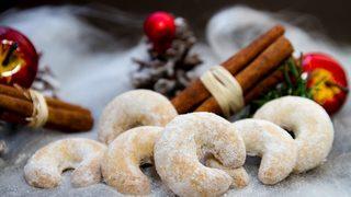 Kutlama masaları için harika görünümlü elmalı havuçlu kurabiye tarifi