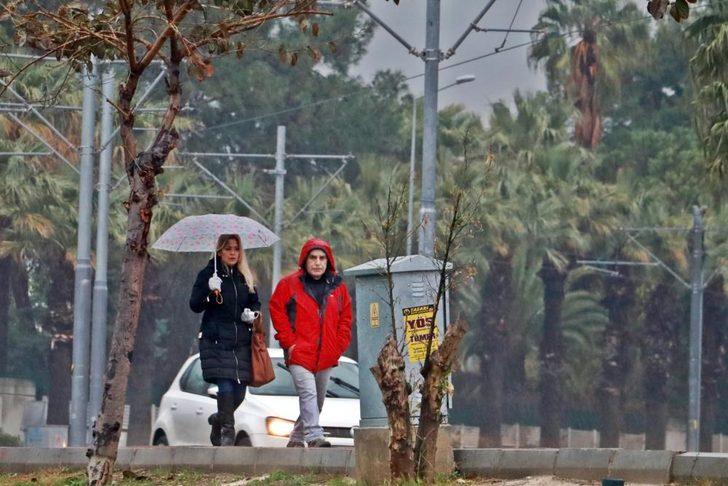 SON DAKİKA | Antalya hava durumunda son durum! Meteoroloji uyarmıştı, kabus büyüyor: Araçlar yolda kaldı ev ve işyerlerini sular bastı G2