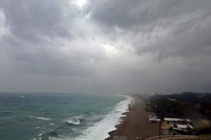 SON DAKİKA | Antalya hava durumunda son durum! Meteoroloji uyarmıştı, kabus büyüyor: Araçlar yolda kaldı ev ve işyerlerini sular bastı G4