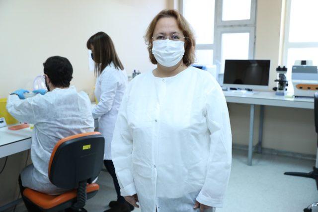 Viroloji Laboratuvarı Sorumlusu Prof. Dr. Gülay Korukluoğlu